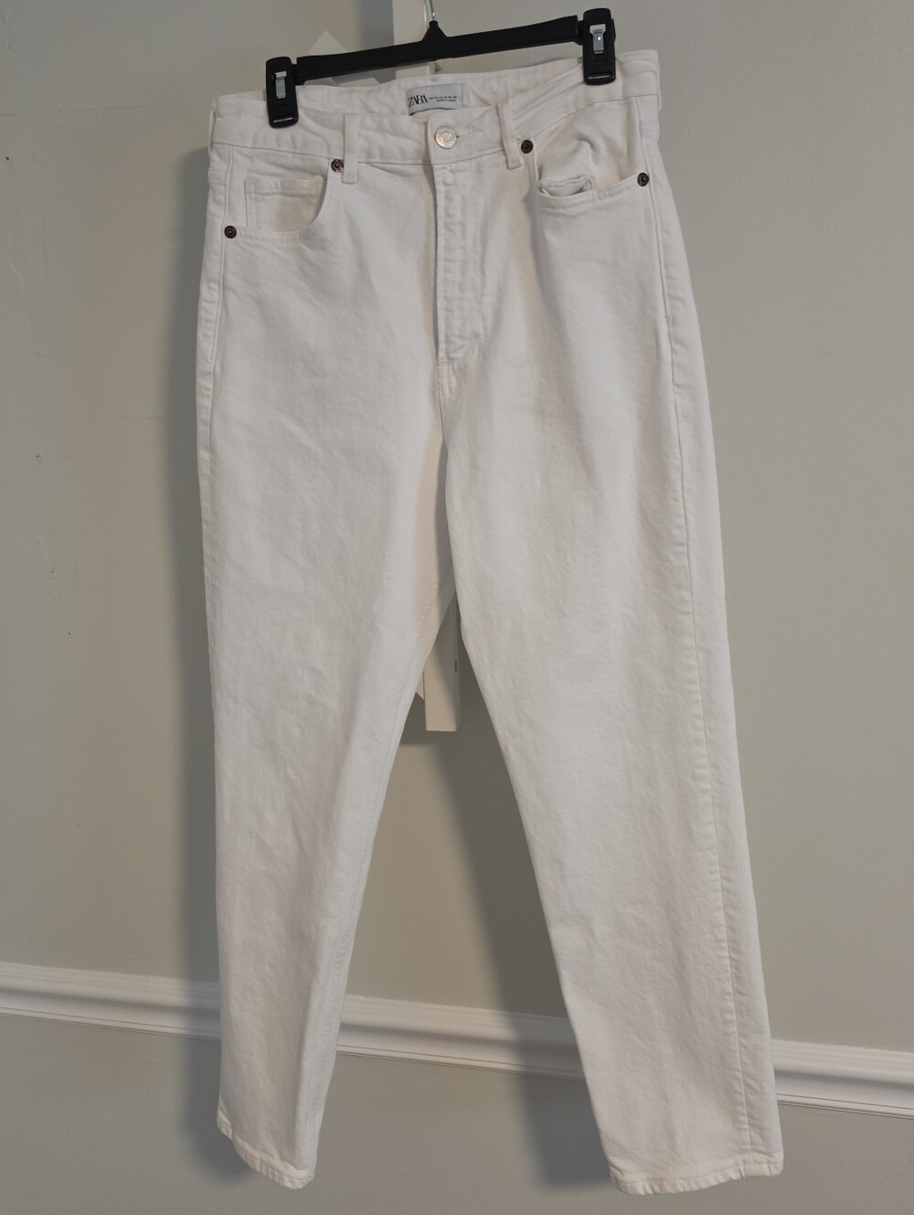 Zara High Rise Straight Leg Jeans Ecru White Size 10 Minimalist Denim Clean Girl